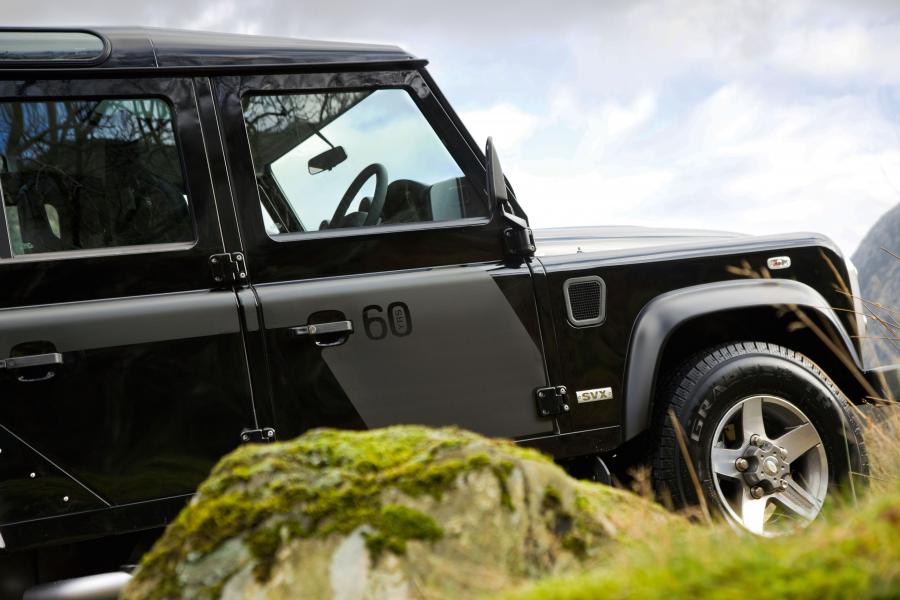  Land Rover Defender SVX 60th Anniversary Edition 2008 года  (фото 15 из 35)